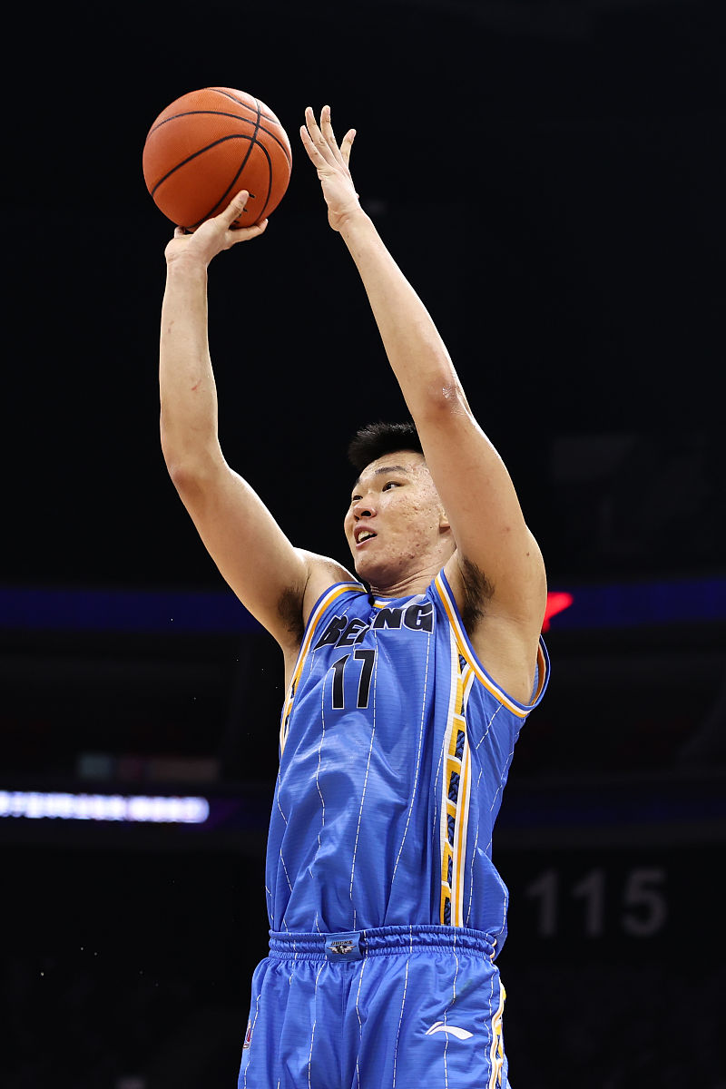 九游体育app-柔道常规赛焦点战：塞外迅豹队大胜荆楚巨龙队，外线火力全开。边路成突破口的简单介绍