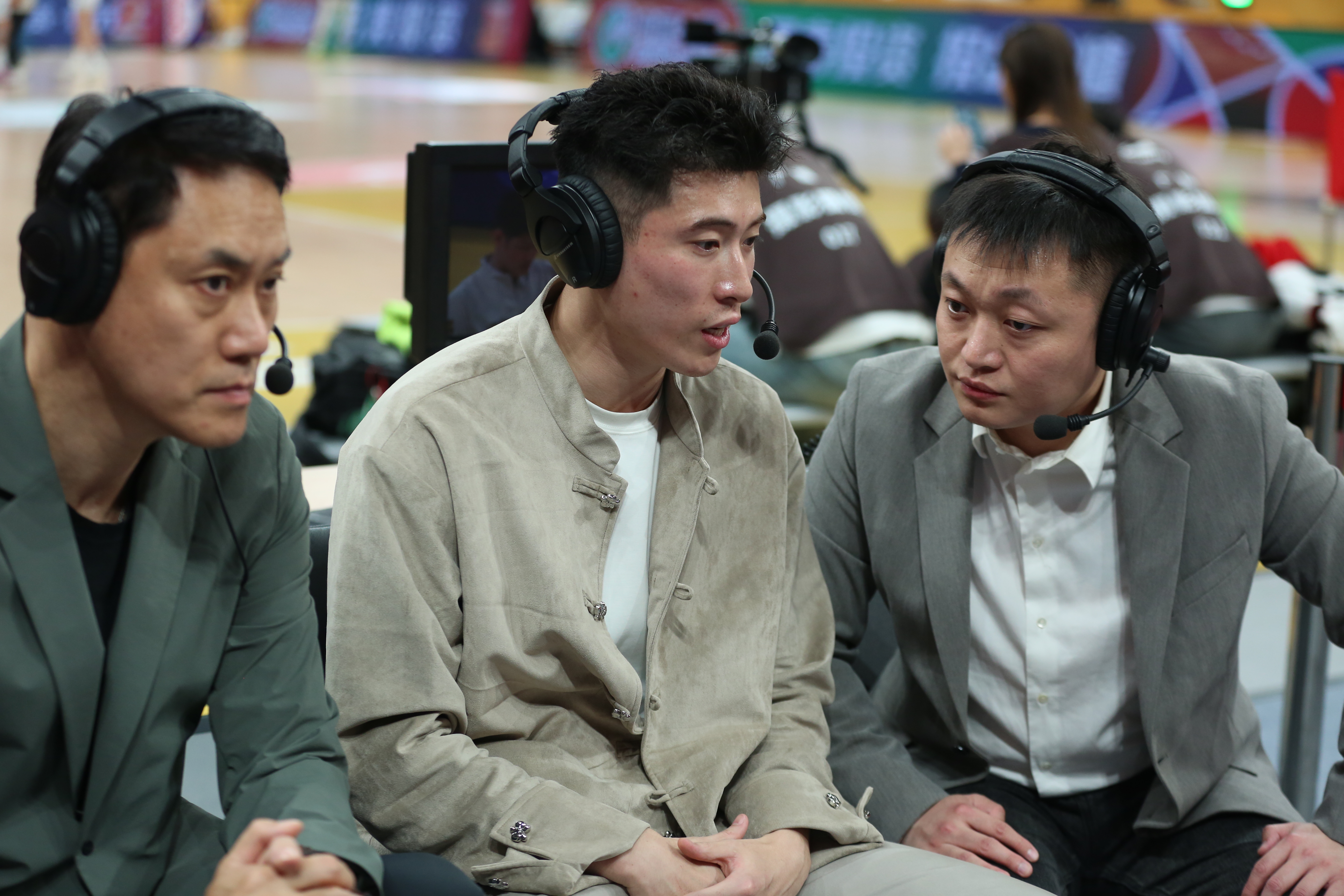 九游体育app-关于今晨突围战来临,浙江稠州围绕欧篮联主帅复盘,压力陡增,球探报告显示潜力的信息